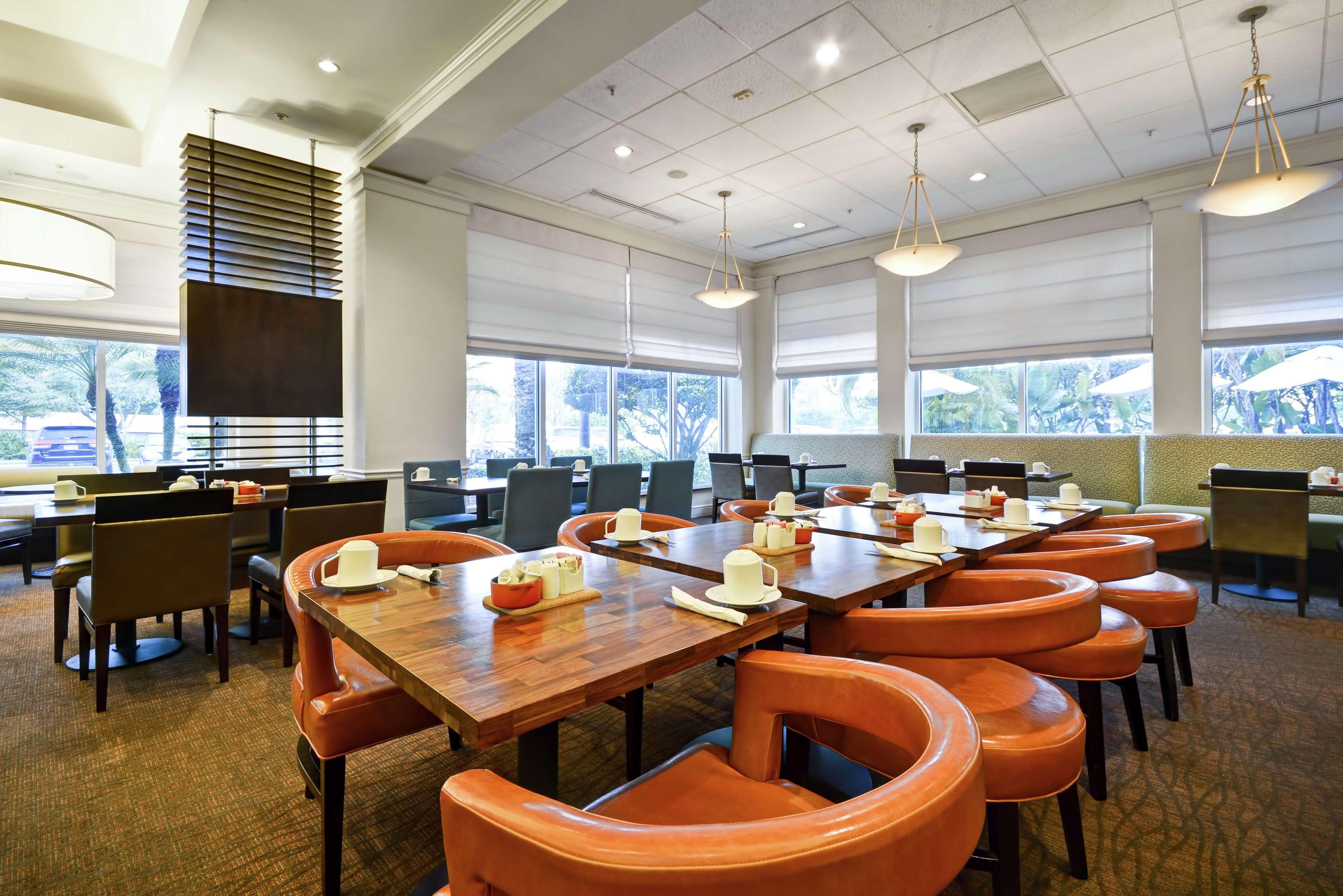 Hilton Garden Inn Fort Myers Exterior photo