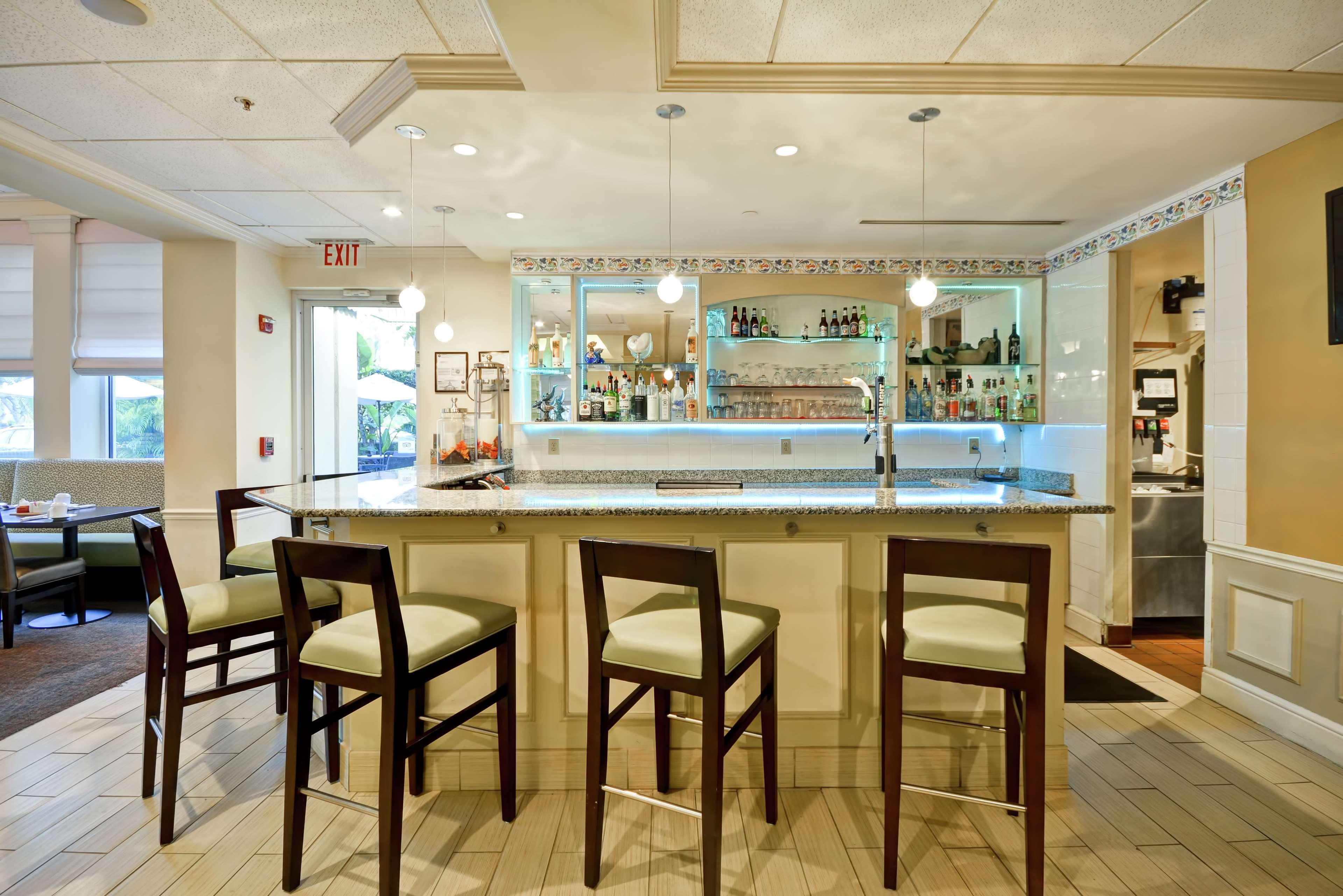 Hilton Garden Inn Fort Myers Exterior photo
