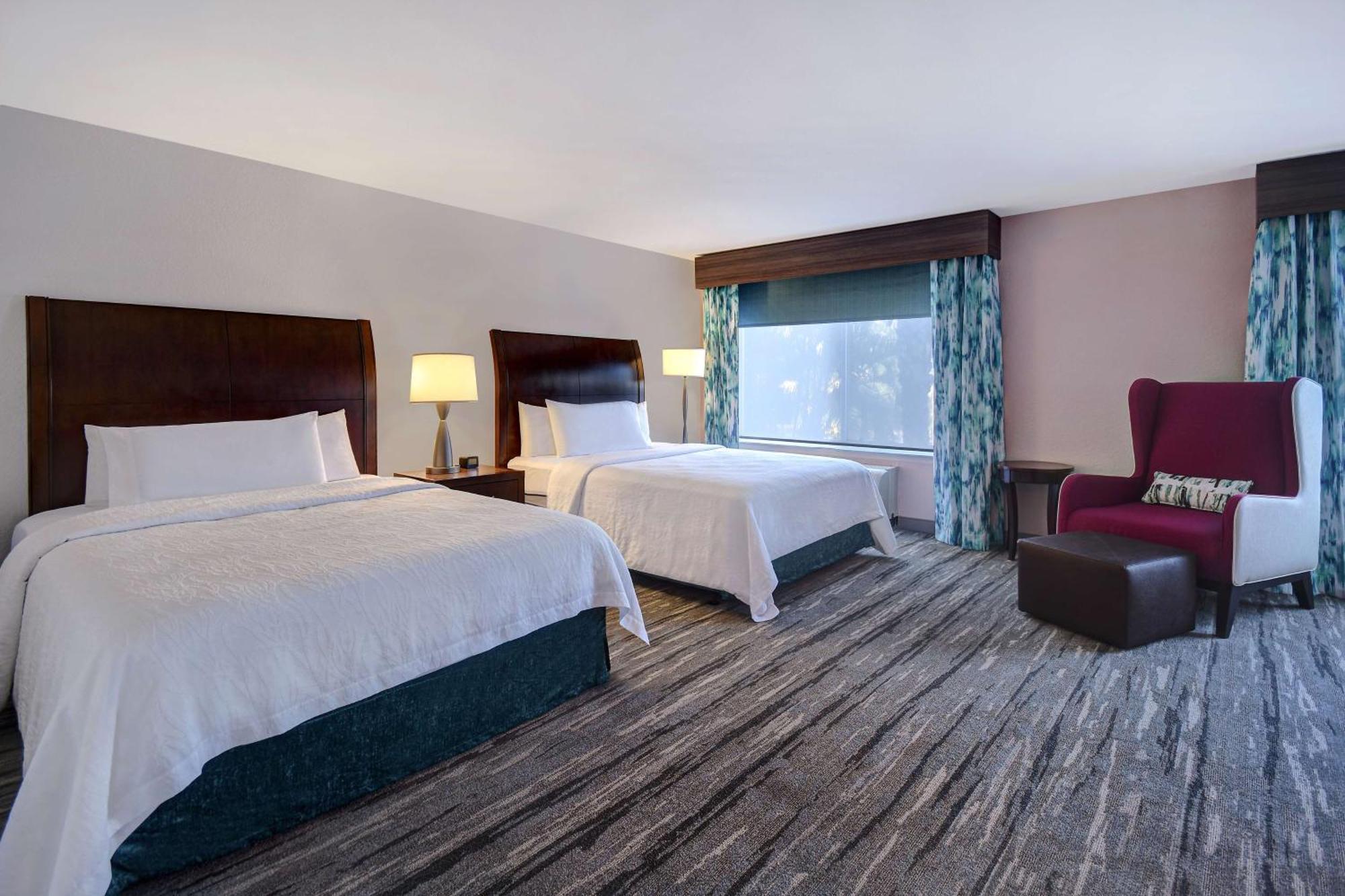 Hilton Garden Inn Fort Myers Exterior photo
