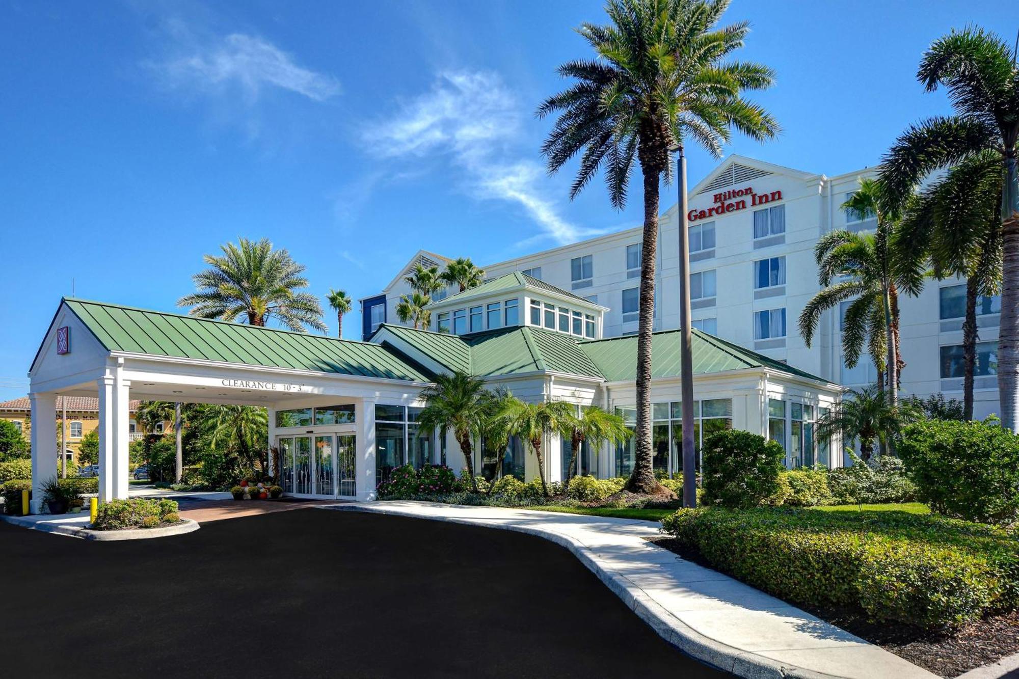 Hilton Garden Inn Fort Myers Exterior photo